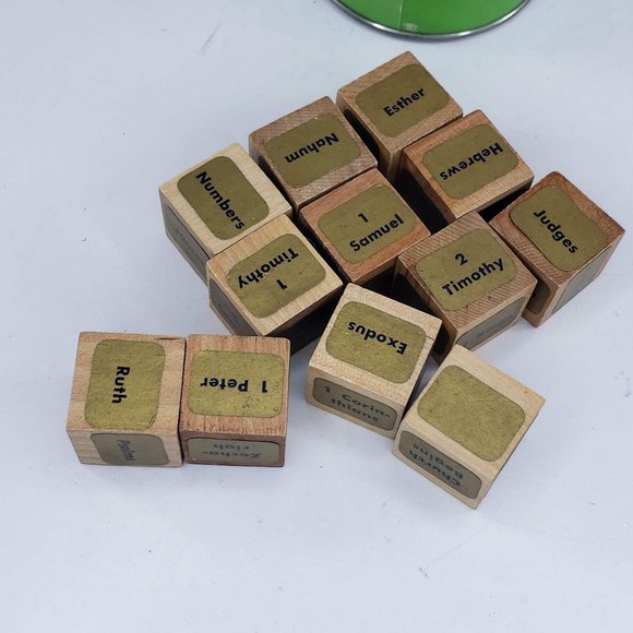 Bible Cubes Books Of The Bible Game - Picture 3 of 4